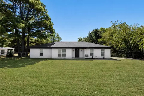 102 Amy Ct, Burleson, TX 76028