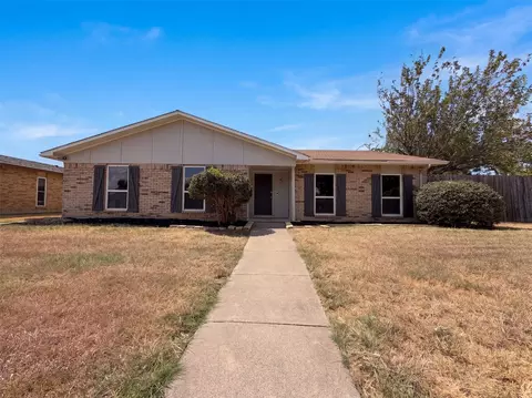 2002 Wilderness Trl, Grand Prairie, TX 75052