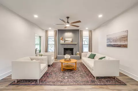 6824 Ridgewood Dr, North Richland Hills, TX 76182