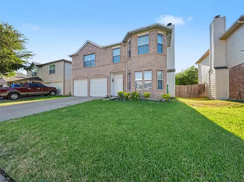 8513 Horse Whisper Ln, Fort Worth, TX 76131