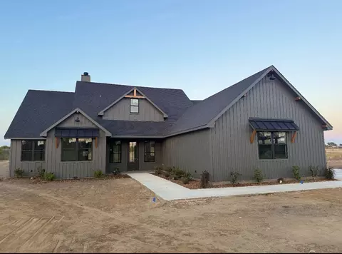 127 Skrivanek Rd, Ennis, TX 75119