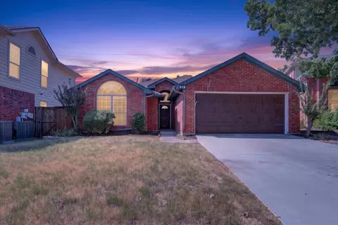 425 Wentworth Dr, Flower Mound, TX 75028