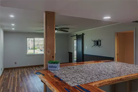 109 Harbor Dr #105, Runaway Bay, TX 76426