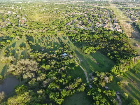 721 Rayburn Dr, Desoto, TX 75115