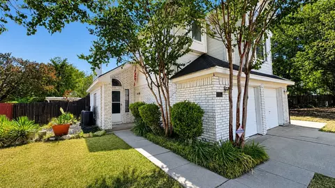 2355 Woodvine Ct, Grand Prairie, TX 75052