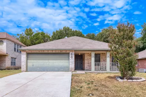 2428 Winford Dr, Grand Prairie, TX 75052