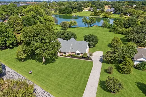 131 Oak Grove Cir, Double Oak, TX 75077