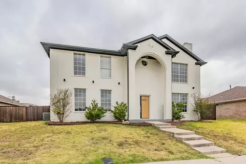 802 Azalia Dr, Lewisville, TX 75067