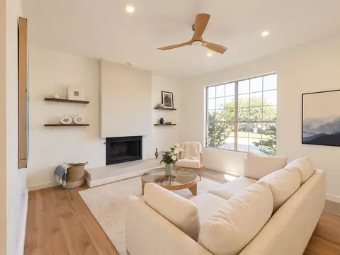 802 Azalia Dr, Lewisville, TX 75067