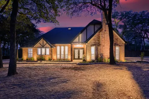 1022 Alamo Dr, Southlake, TX 76092