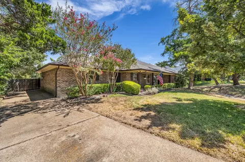 705 Poage Dr, Woodway, TX 76712
