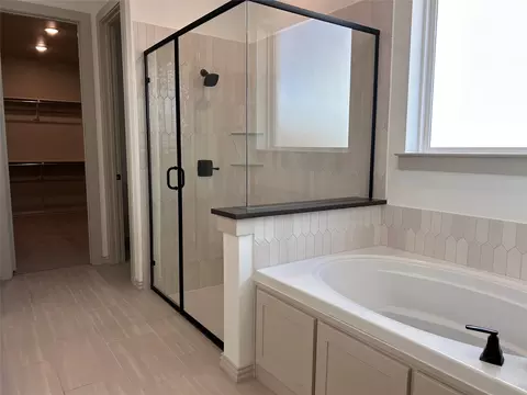 Bath - 2712 Rolling Meadow Rd, Celina, TX 75009 photo 2 of 5