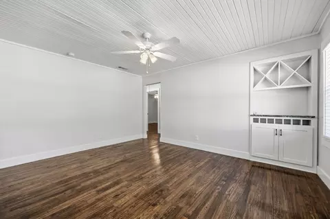 Living - 414 Maple Dr, Terrell, TX 75160 photo 8 of 11