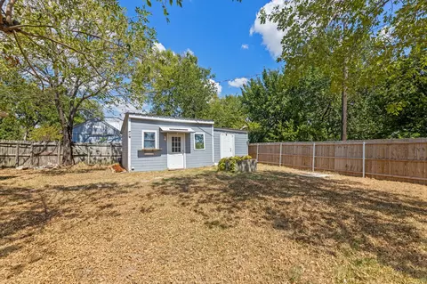 Exterior - 204 N 3rd St, Celeste, TX 75423 photo 7 of 7