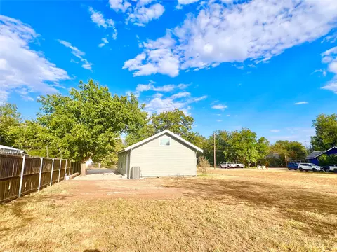 Exterior - 206 Vine St, Bangs, TX 76823 photo 7 of 7