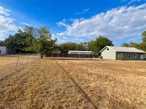 Exterior - 206 Vine St, Bangs, TX 76823 photo 6 of 7