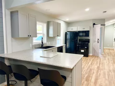 Kitchen - 206 Vine St, Bangs, TX 76823 photo 4 of 7