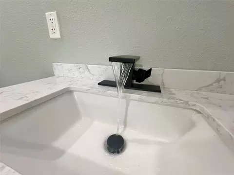 Bath - 206 Vine St, Bangs, TX 76823 photo 5 of 5