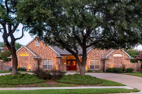 1608 Breakwater Ln, Plano, TX 75093