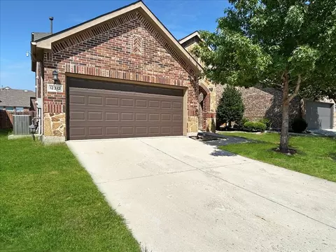 12312 Walden Wood Dr, Fort Worth, TX 76244