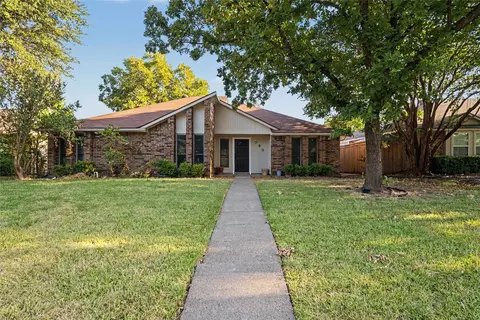 708 Whitewing Dr, Mesquite, TX 75150