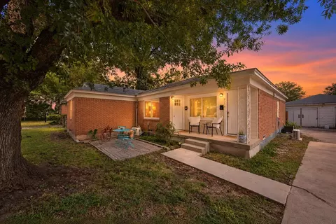 2350 Dunloe Dr, Dallas, TX 75228