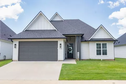 702 Perfect Pl, Bossier City, LA 71111
