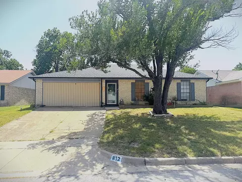 812 Reveille Rd, Fort Worth, TX 76108