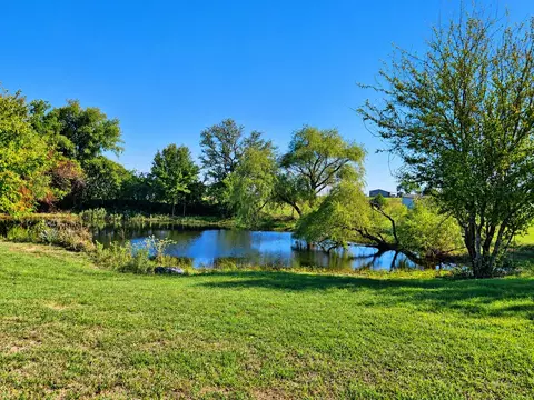 380 Pleasant View Dr, Bridgeport, TX 76426