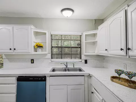 10747 Sandalwood Dr, Dallas, TX 75228