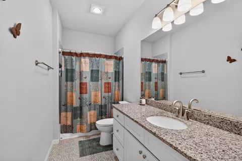Bath - 108 Mcanear St, Cleburne, TX 76033 photo 5 of 6