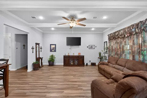 Living - 108 Mcanear St, Cleburne, TX 76033 photo 1 of 1