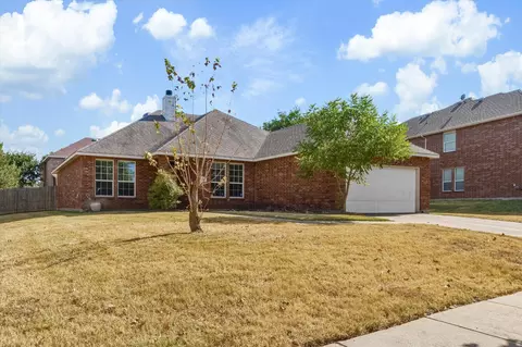 1738 Summerwood Ln, Cedar Hill, TX 75104