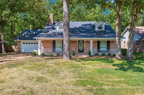 9852 Deepwoods Dr, Shreveport, LA 71118