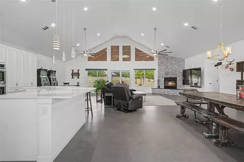 8615 County Road 534, Whitewright, TX 75491