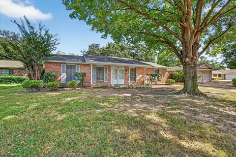 3016 Friendswood Dr, Arlington, TX 76013