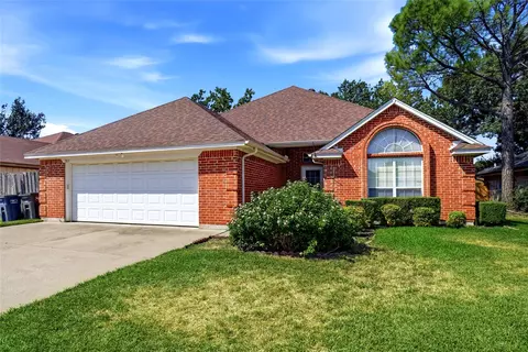 7413 Crosswicks Cir, Fort Worth, TX 76137