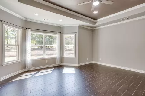 Living - Undisclosed, Springtown, TX 76082 photo 5 of 6