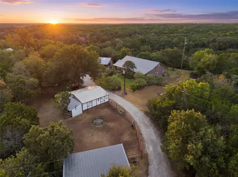 600 Cedar Canyon Rd, Crawford, TX 76638