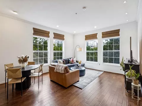 2305 Worthington St #206A, Dallas, TX 75204