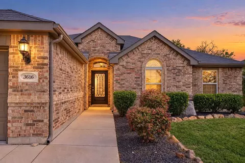 3616 Meadowtrail Ln, Denton, TX 76207