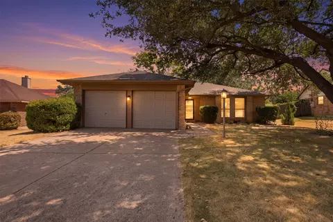 6417 Shasta Trl, Fort Worth, TX 76133