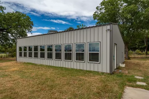 6899 Tx-19 Hwy, Palestine, TX 75803