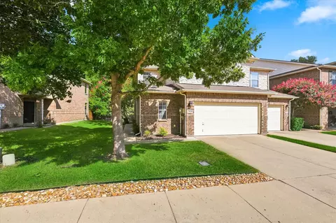 2929 Muirfield Dr, Lewisville, TX 75067