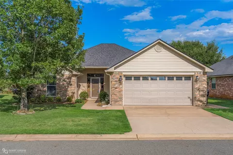 136 Rachel Ln, Bossier City, LA 71111