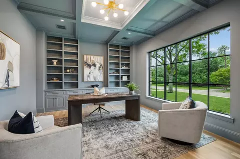 10128 Coppedge Ln, Dallas, TX 75229