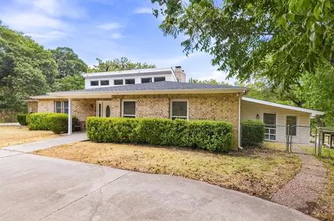 6049 W Red Bird Ln, Dallas, TX 75236