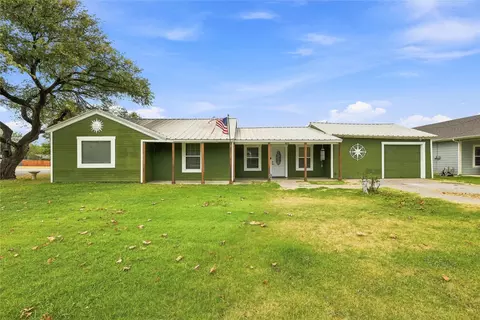 411 W 3rd St, Maypearl, TX 76064