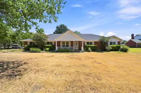 706 Georgetown Rd, Ovilla, TX 75154