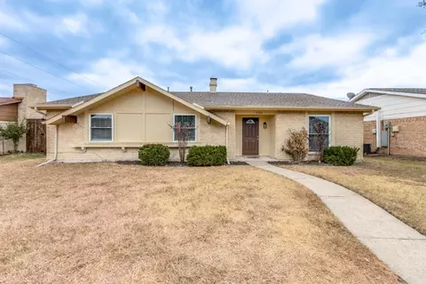 2922 Fair Meadow Dr, Garland, TX 75044